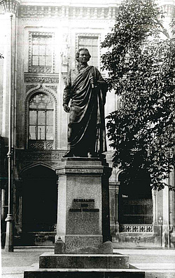 Schelling-Statue Friedrich Brüggers in der Maximilianstraße München